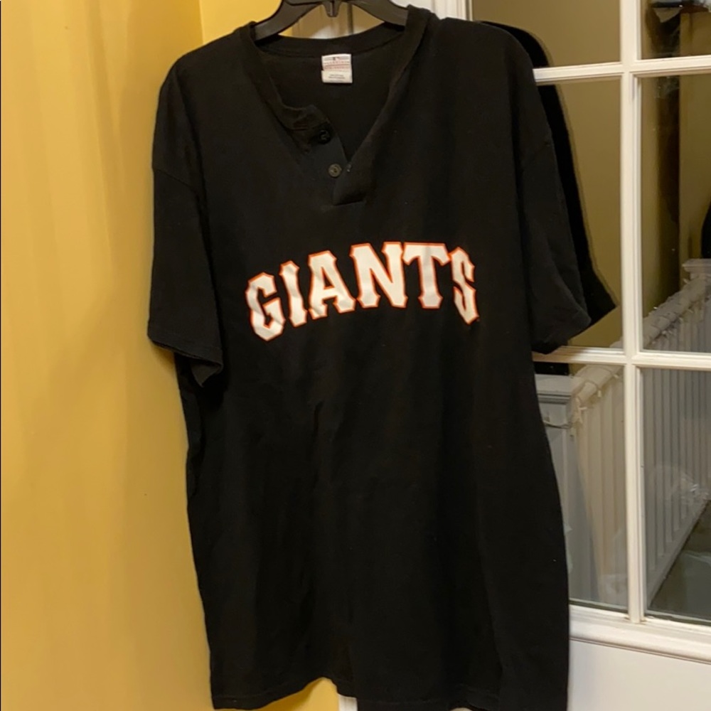 Majestic giants t shirt size xl